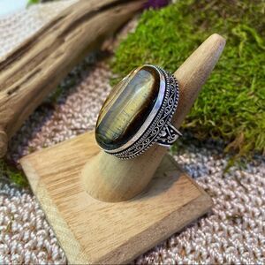 Tigers Eye gemstone antique design silver ring